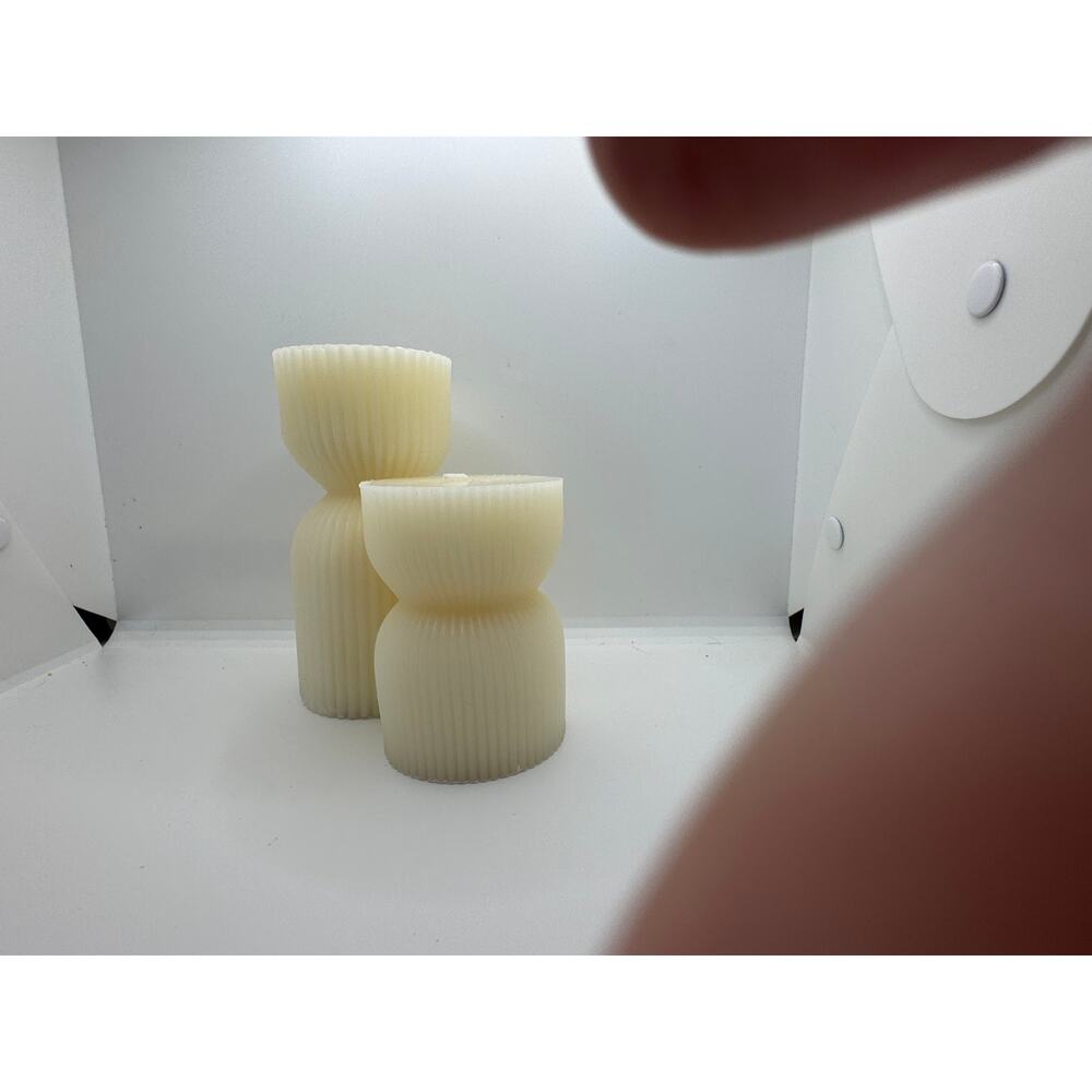 Set of 2 candles by Ashley